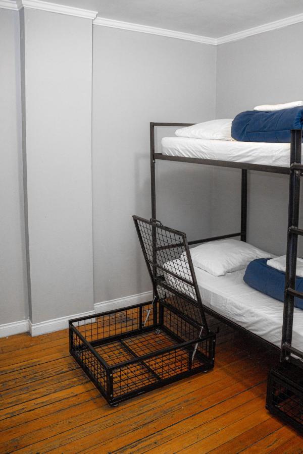 The Cambie Hostel Seymour Ванкувер Экстерьер фото