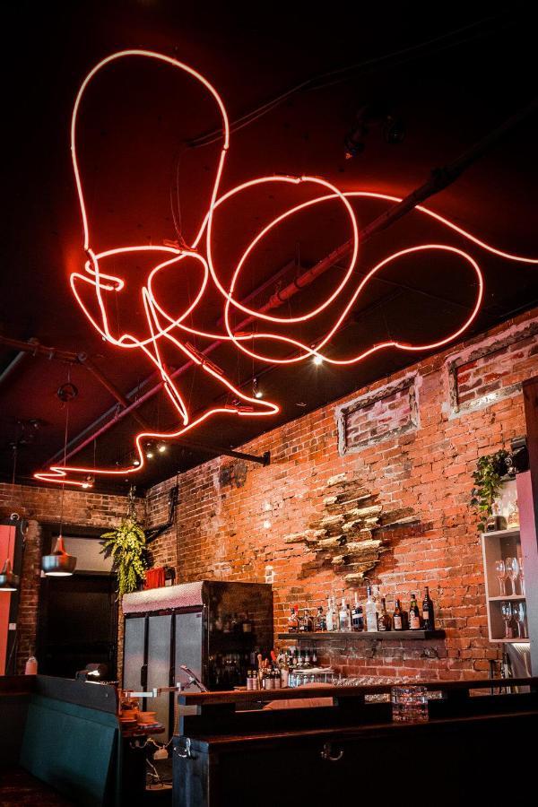 The Cambie Hostel Seymour Ванкувер Экстерьер фото