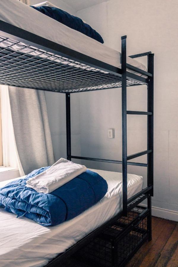 The Cambie Hostel Seymour Ванкувер Экстерьер фото